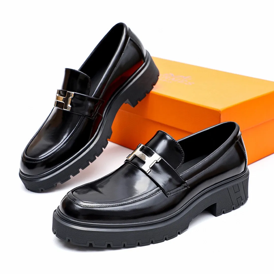 Men's shoes 💰700 💐[HERMES] popular men's shoes counter original items! The world's top brands...Luxury quality...//Fashion and high-end footwear 👍💪🏻...give you a low-key luxury comfort experience👍. The upper is made of pure Italian imported original open-edge beaded cowhide. Sweat-absorbent cowhide leather lining. Comfortable and breathable. The original rubber-plastic flower foam light outsole is high-end and classy. Luxurious and noble!! .. OEM factory shipment [Hug] stall.. Original plate. Welcome to taste..39-45 (38.45.46🉑️Customized)